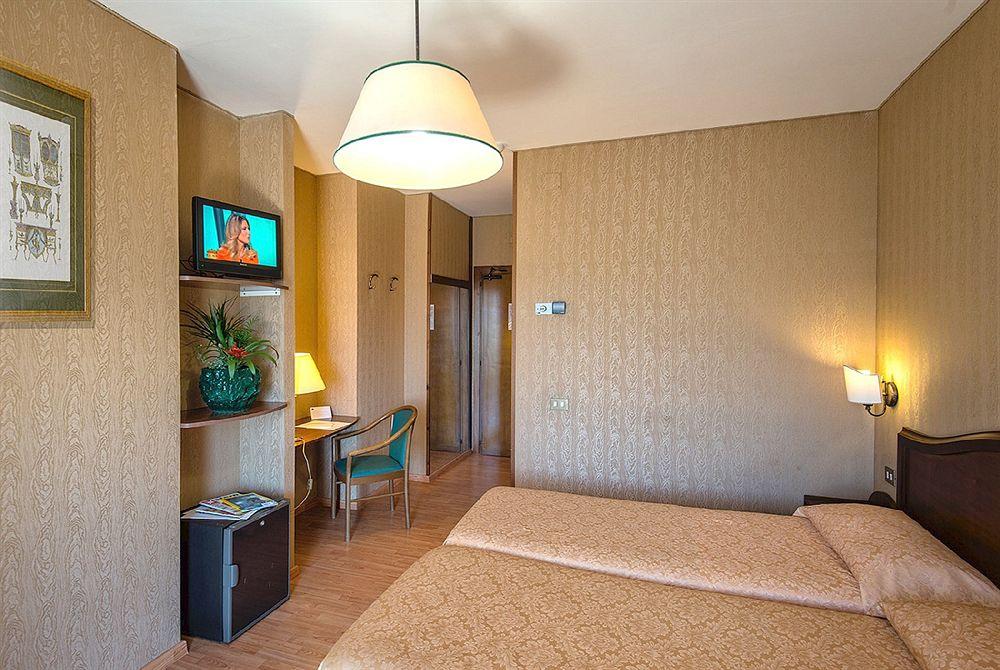 Park Hotel Blanc Et Noir Ρώμη Εξωτερικό φωτογραφία