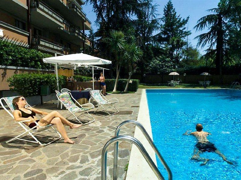 Park Hotel Blanc Et Noir Ρώμη Εξωτερικό φωτογραφία